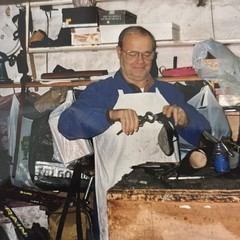 Peppino Gagliardi chiude la sua storica bottega a Minervino: una vita tra lavoro e famiglia