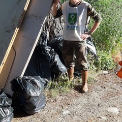 Minervino Murge, volontari di Federcaccia Bat ripuliscono il bosco di Acquatetta
