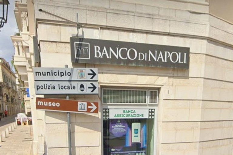 Minervino Murge dice addio allo storico “Banco di Napoli” e lascia solo l’ATM