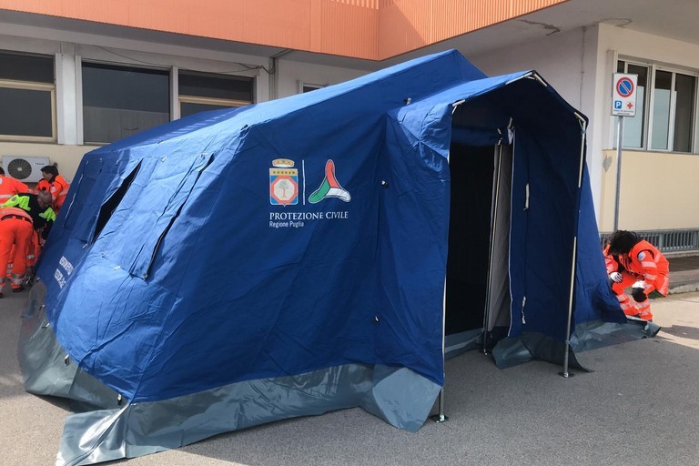 Tenda pre-triage