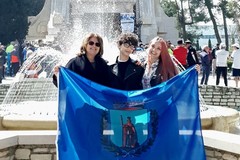 La sindaca Mancini dona la bandiera di Minervino alla Voilà Dance Center ASD