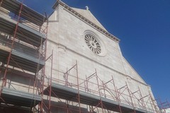 Continuano i lavori di restauro della facciata della Cattedrale