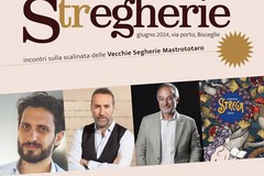 Giugno alle "Vecchie Segherie" di Bisceglie sulla scalinata dei lettori con "Stregherie"