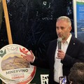 Torna in funzione l'orologio di Piazza Bovio, Bevilacqua: «Ogni minuto che passa è un’occasione per costruire»