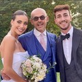 Gaetano Castrovilli circondato da vip al matrimonio: presente Enzo Miccio