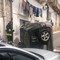 Automobile si ribalta in via Cavour, anziano guidatore in codice rosso