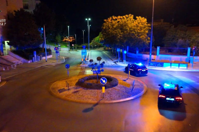 Carabinieri piazza di spaccio