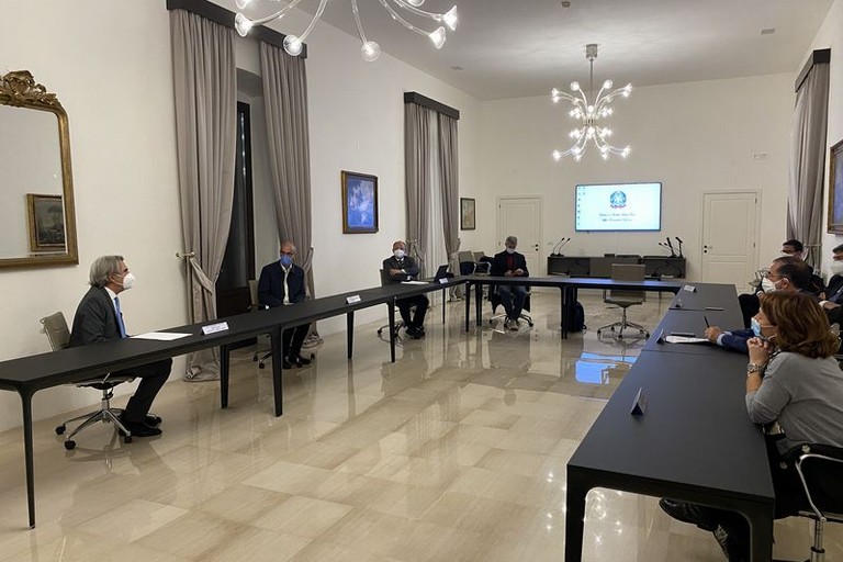 Incontro sindaci Lopalco