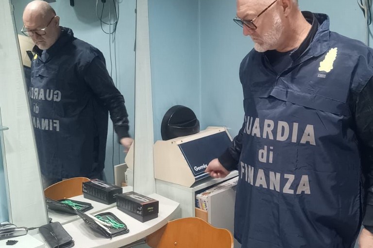 Parrucchiere abusivo Minervino